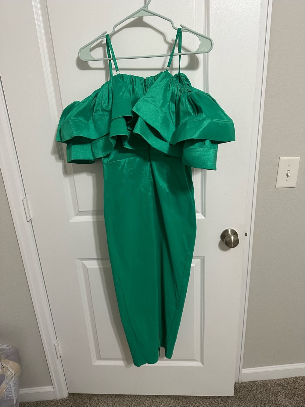 Green Ruffle Off-Shoulder Dress - Picture 4 of 5